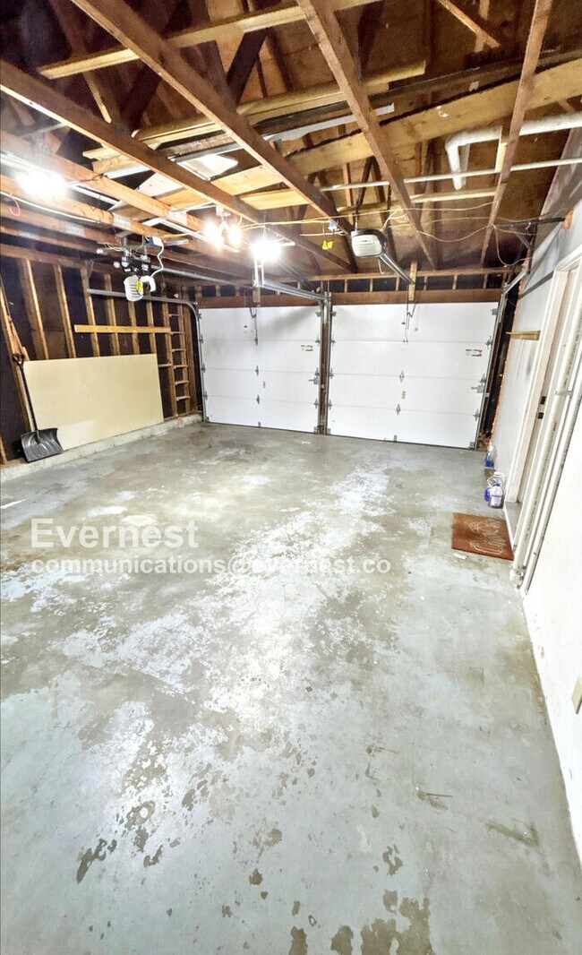 Building Photo - 1515 Mautenne Dr