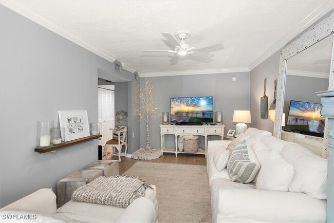 Building Photo - 291A 8th Ave S