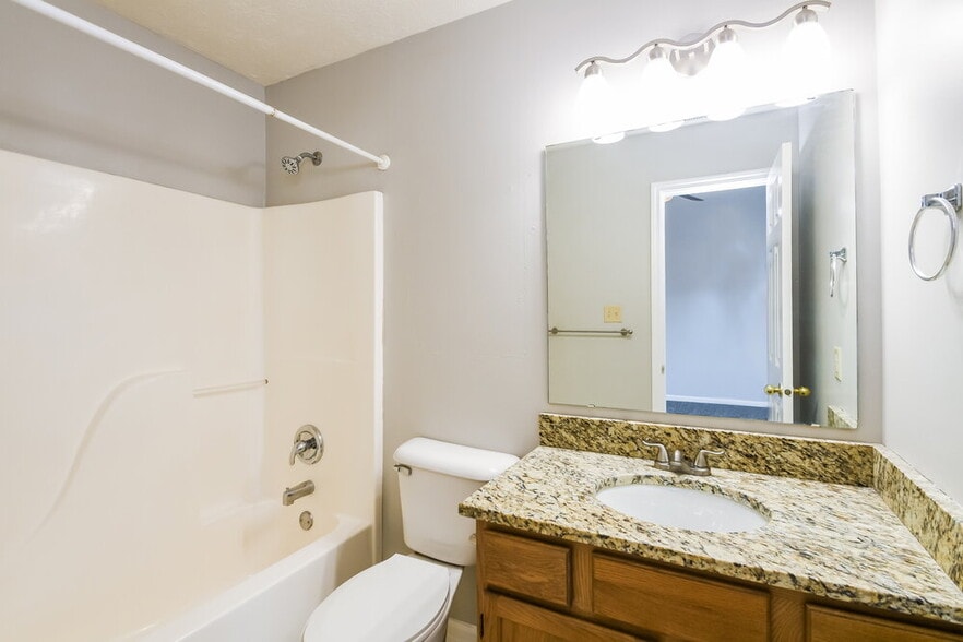 Building Photo - 9875 Worthington Blvd