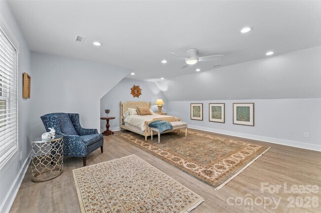 Building Photo - 129 Greens Rd