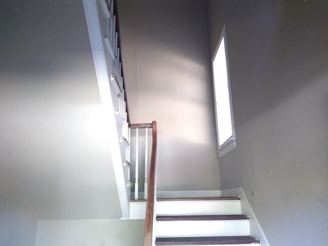 Building Photo - Fully Furnished 2-bed, 1-bath home