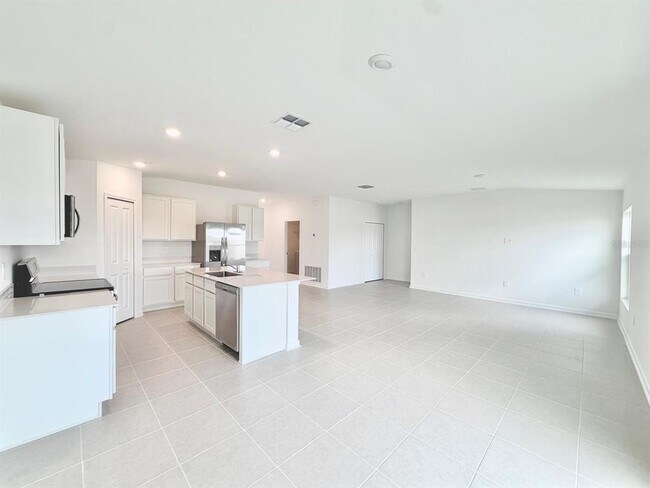 Building Photo - 4746 Katrina Dr