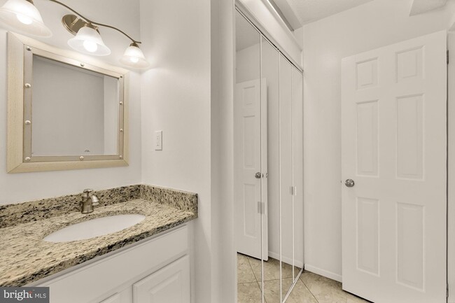 Building Photo - 4515 Willard Ave