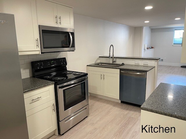 Building Photo - 3376 12 Mile Rd