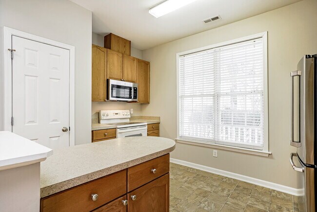 Building Photo - 2453 Sapphire Valley Dr