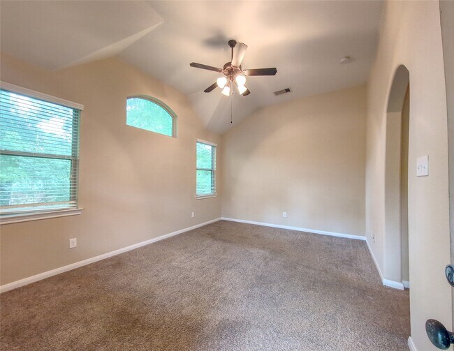 Building Photo - 26 Cheswood Manor Drive
