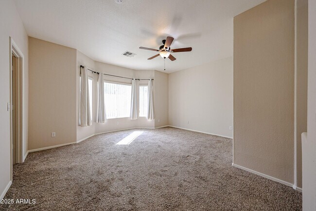 Building Photo - 8442 W Mary Ann Dr
