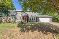 Building Photo - 2516 Halbert St