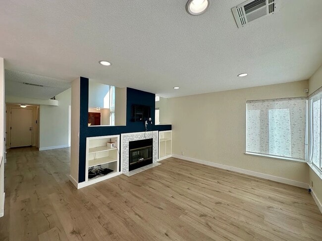 Building Photo - 5225 Mill Creek Ln