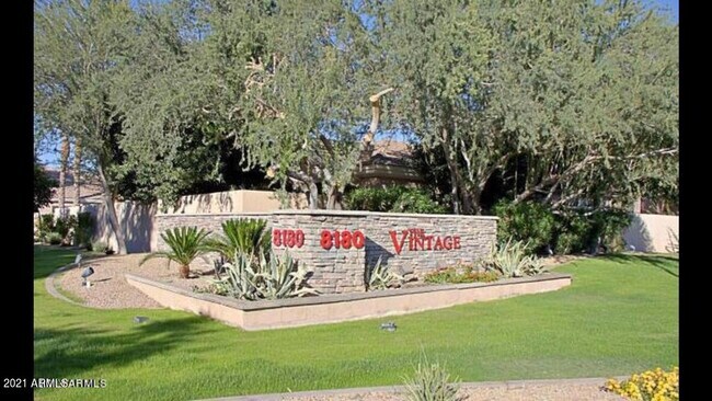 Building Photo - 8180 E Shea Blvd