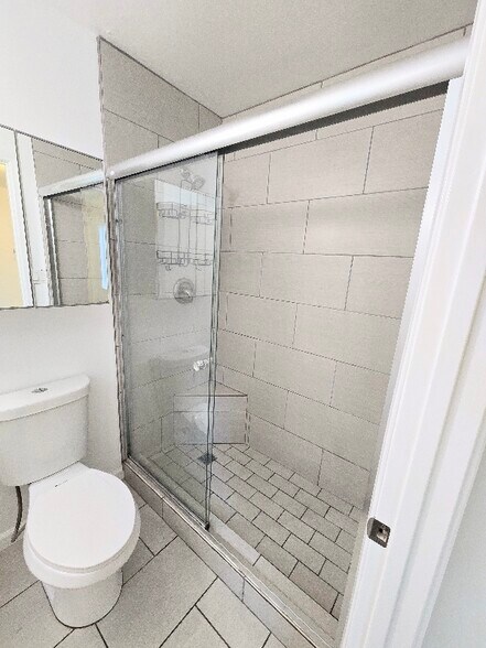 Building Photo - 3121 Larga Ave