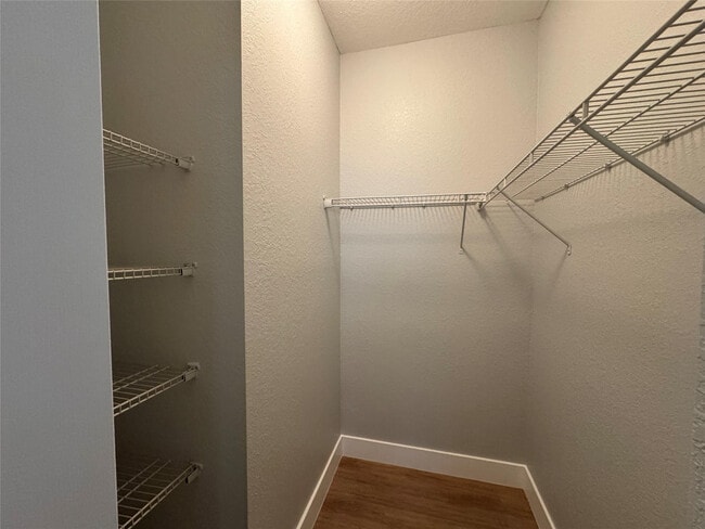 Building Photo - 12457 Emerald Creek Manor