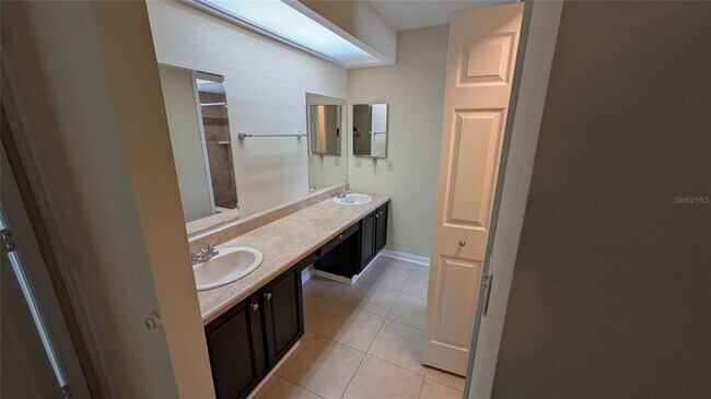 Building Photo - 840 Lake Jackson Cir