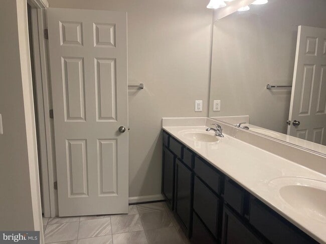Building Photo - 105 Pintangle Ct