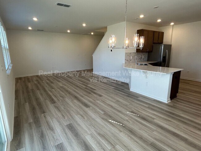 Building Photo - 2632 Pivot Rdg Dr