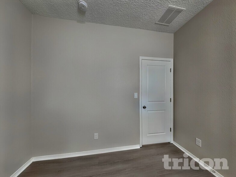 Building Photo - 6720 Oasis Canyon Rd NW