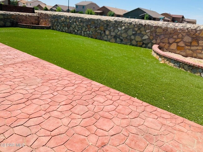 Building Photo - 3837 Loma Cristobal