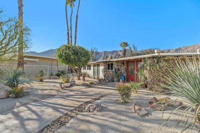 Building Photo - 70801 Fairway Dr