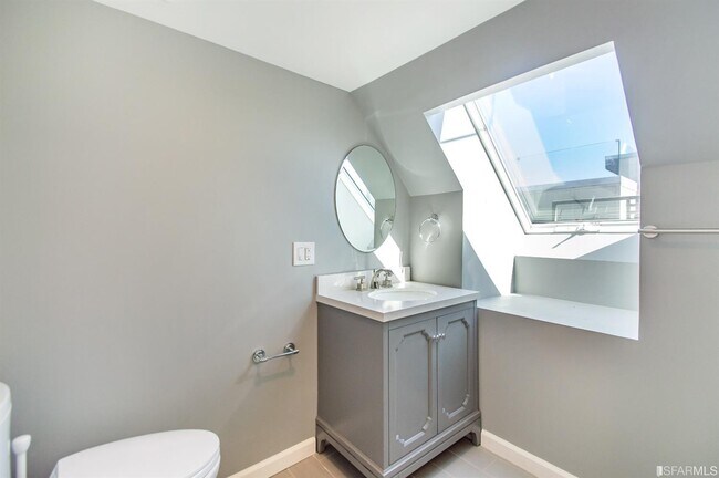 Building Photo - 3242 Washington St