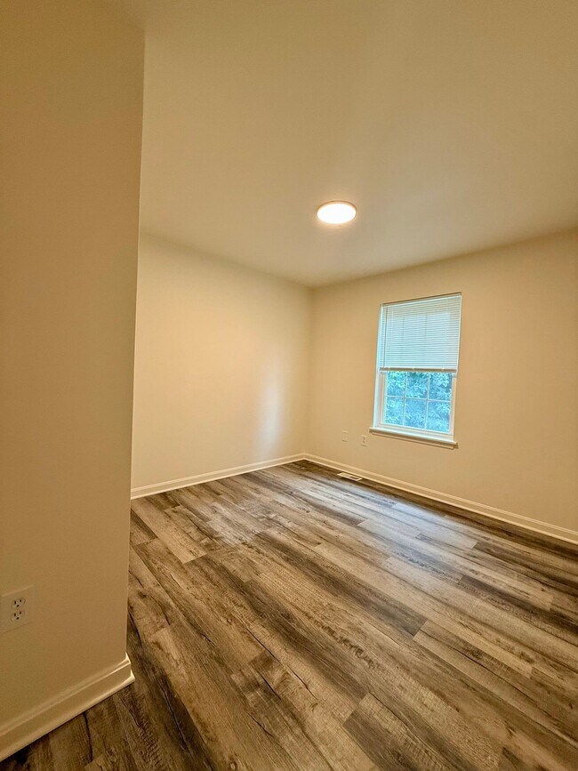 Building Photo - 601 Rockwood Dr