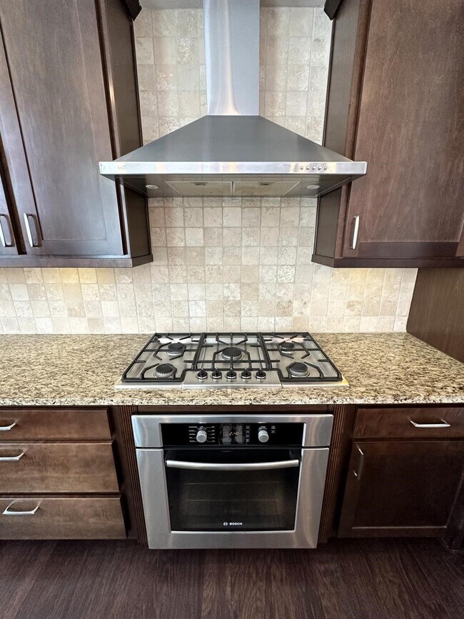 Building Photo - 4406 Eli St