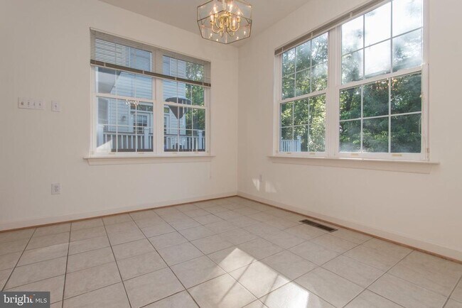 Building Photo - 22 Calabash Ct