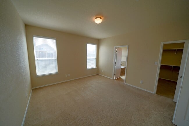 Building Photo - Beautiful home now available in the coveted Riata subdivision of Schertz, TX! Realtor Commission:...