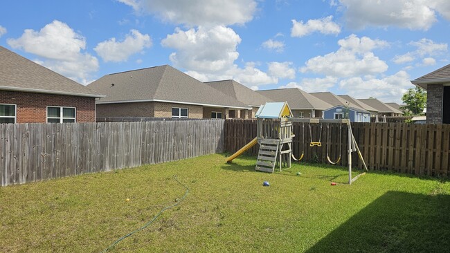 Building Photo - 7811 Burnside Lp