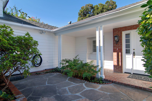 Building Photo - 2417 Arista Ct
