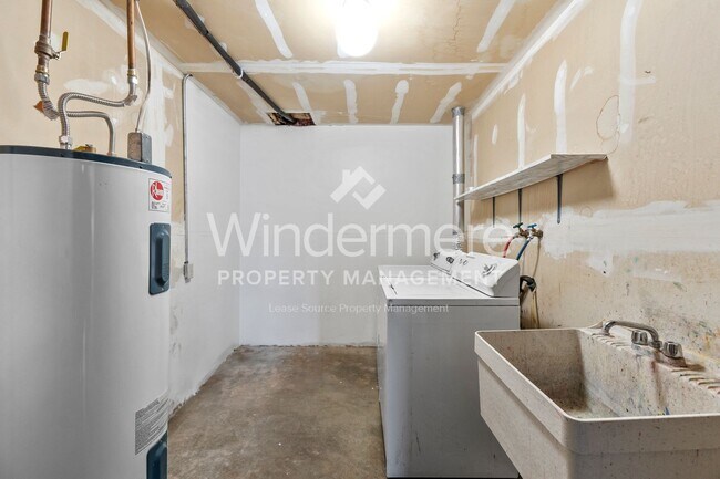 Building Photo - Coming Soon !! 2-bedroom Apartment In Hangman Valley Close to Golf Course