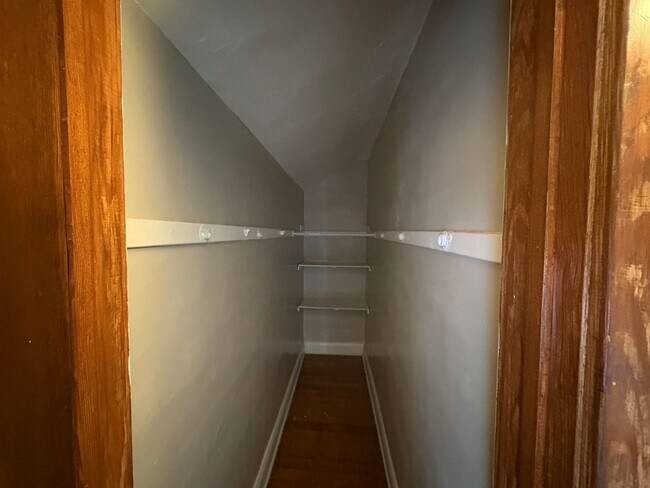 Building Photo - 1489 Berdan Ave
