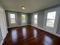 Building Photo - 795 N Underwood St