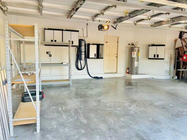 Building Photo - 5015 Stillwater Terrace