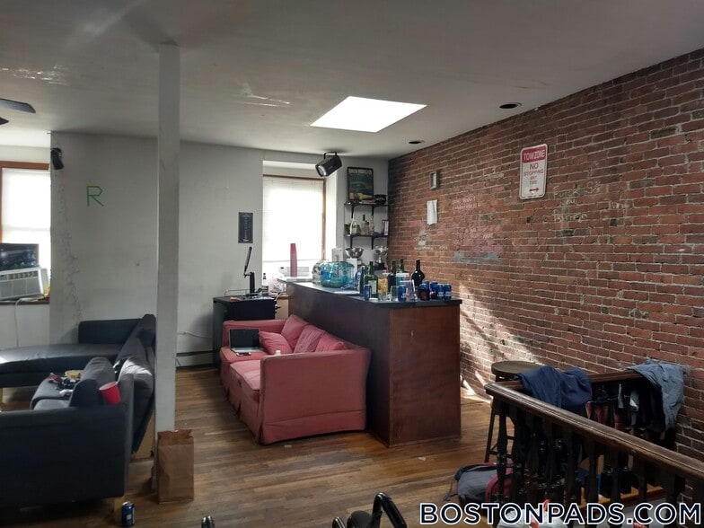 Building Photo - 486 Massachusetts Ave