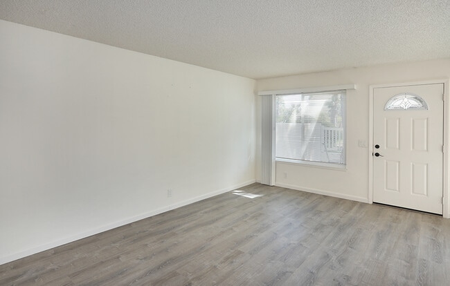 Building Photo - 7912 Rainbow Cir