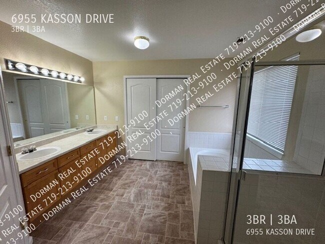 Building Photo - 6955 Kasson Dr