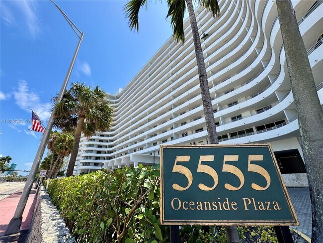Primary Photo - 5555 Collins Ave