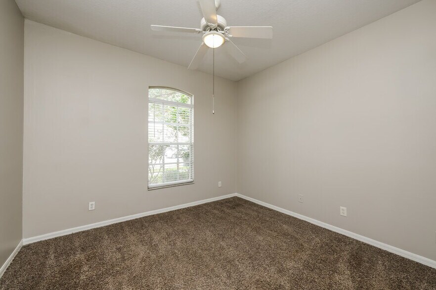 Building Photo - 6748 Monarch Park Dr