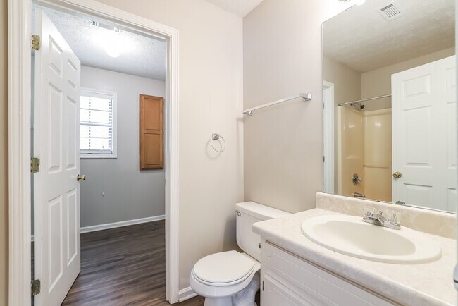 Building Photo - 4272 Falcon Crest Dr