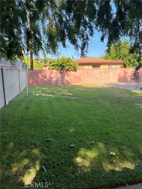 Building Photo - 613 E Lemon Ave