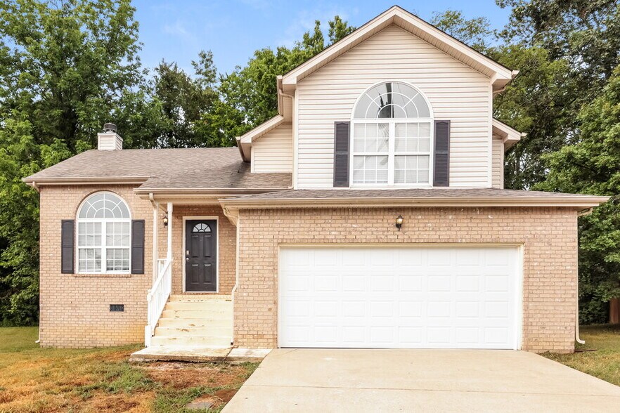 Primary Photo - 1501 Chestnut Oak Dr