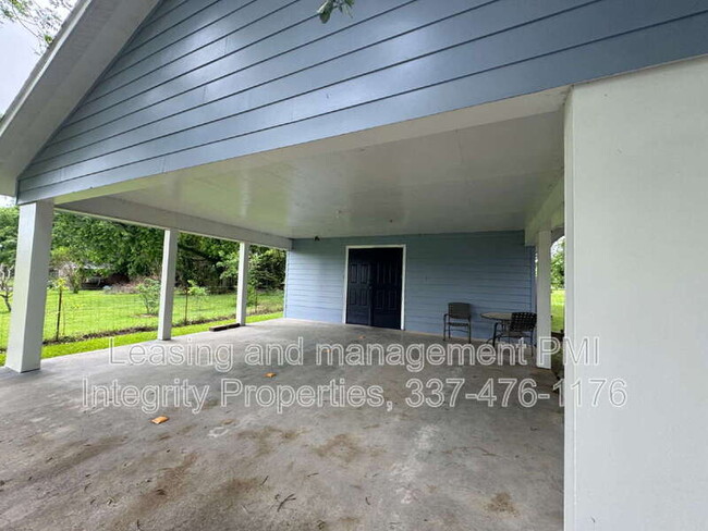 Building Photo - 802 Espasie Dr