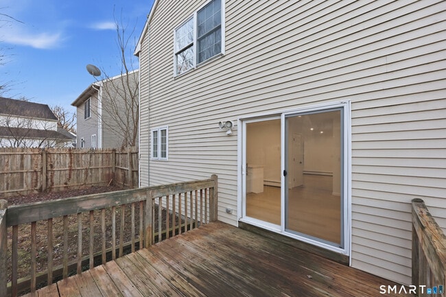 Building Photo - 70 Victoria Ct