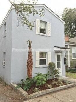 Primary Photo - 37 Ashton St