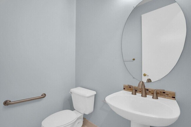 Building Photo - 18544 Ocean Mist Dr