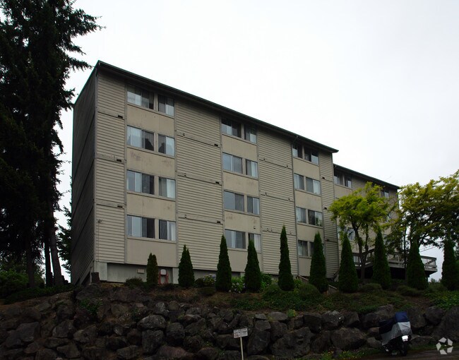 Building Photo - Charter House