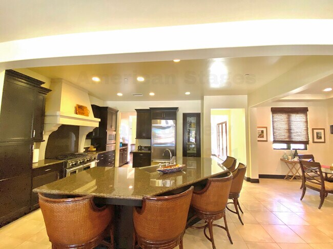 Building Photo - 347 Island Oak Ln