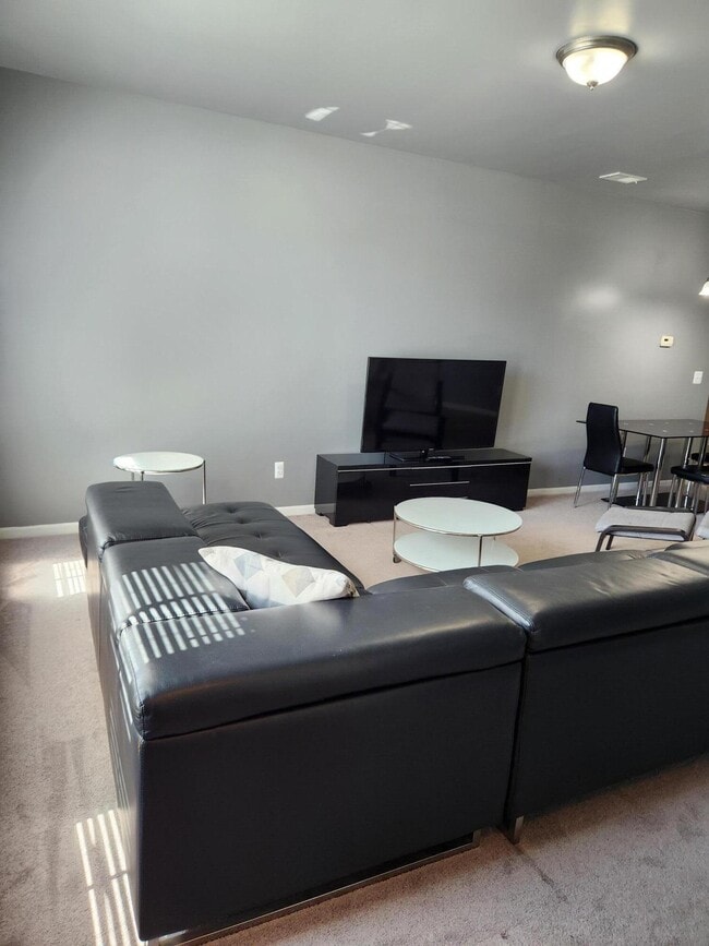 Building Photo - 23668 Northstone Village Dr