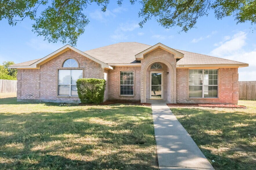 Primary Photo - 2602 Pioneer Ln