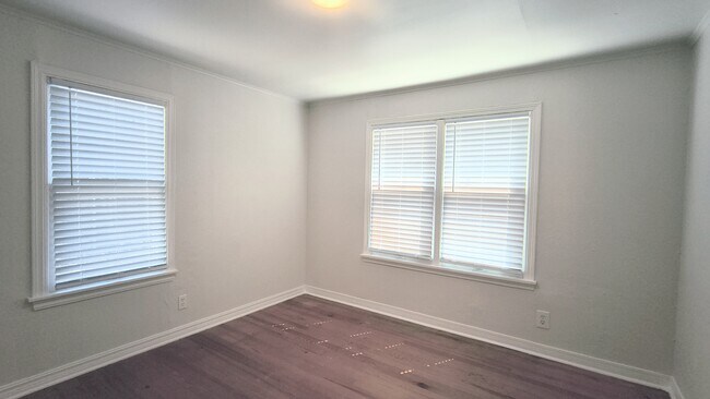 Building Photo - 1704 NW 41st St